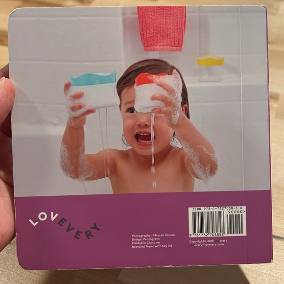 UEC LOVEVERY HARD BOARD BOOK - BEDTIME FOR ZOE - Picture 4 of 5